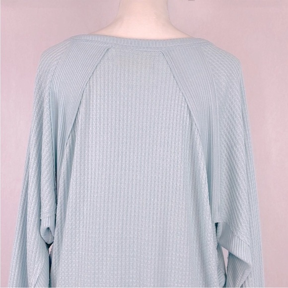 We The Free by Free People Blue Santa Clara V-neck Thermal Shirt. Size Small. - Picture 9 of 15